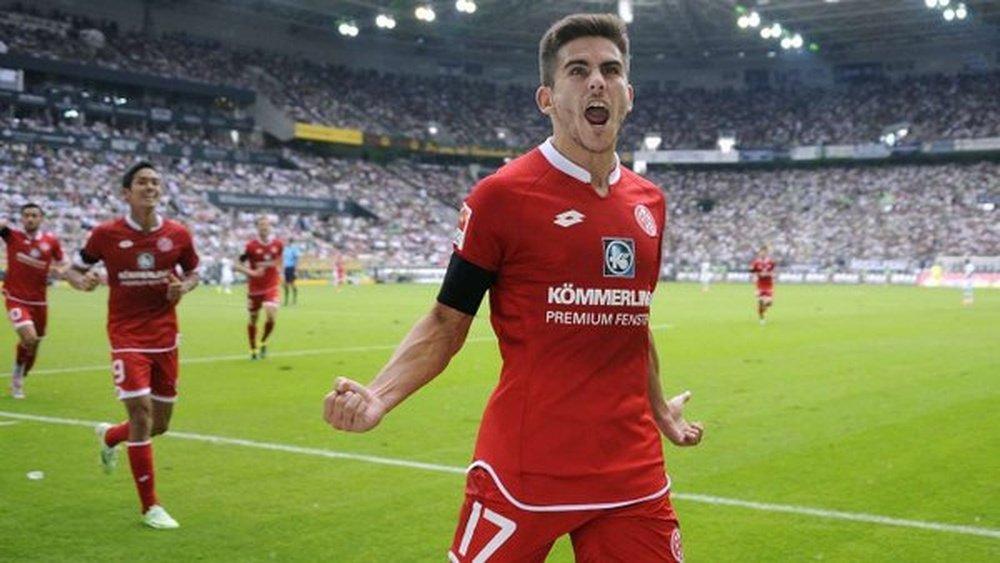 Jairo Samperio ya lleva seis goles en su primera campaña como titular con el Mainz. Twitter
