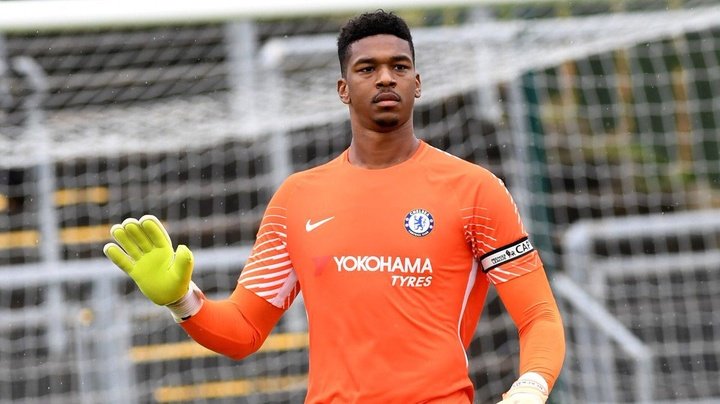 Chelsea loan out Blackman to Bristol Rovers
