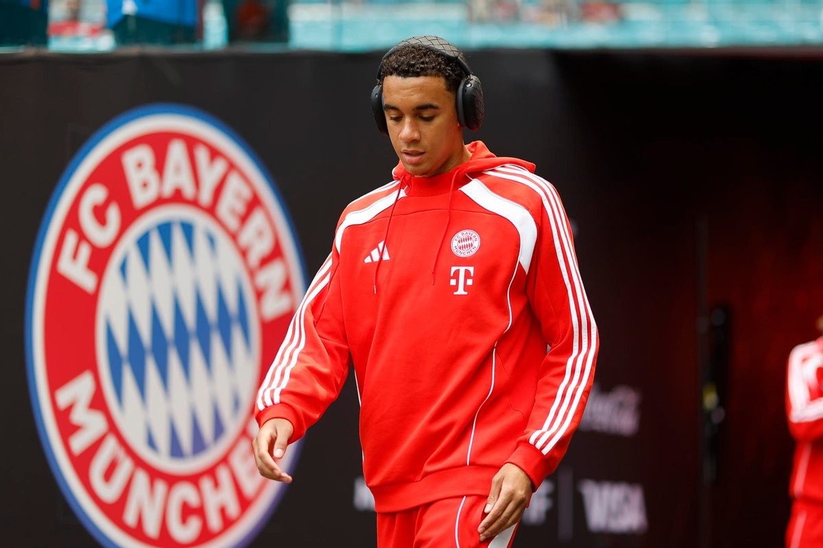 Musiala reprend l'entraînement collectif avec le reste de l'equipe après sa grave blessure