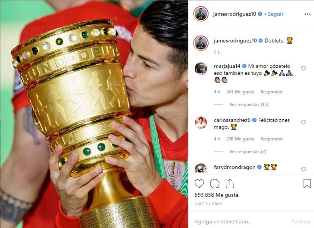 James posó con la DFB Pokal ganada este sábado. Instagram/JamesRodriguez