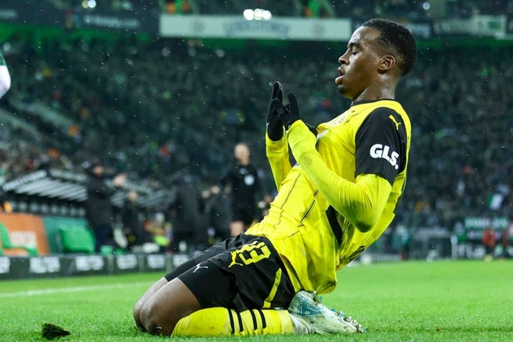 Jamie Bynoe-Gittens hizo el 0-1, pero el Borussia Dortmund pactó el 1-1. EFE