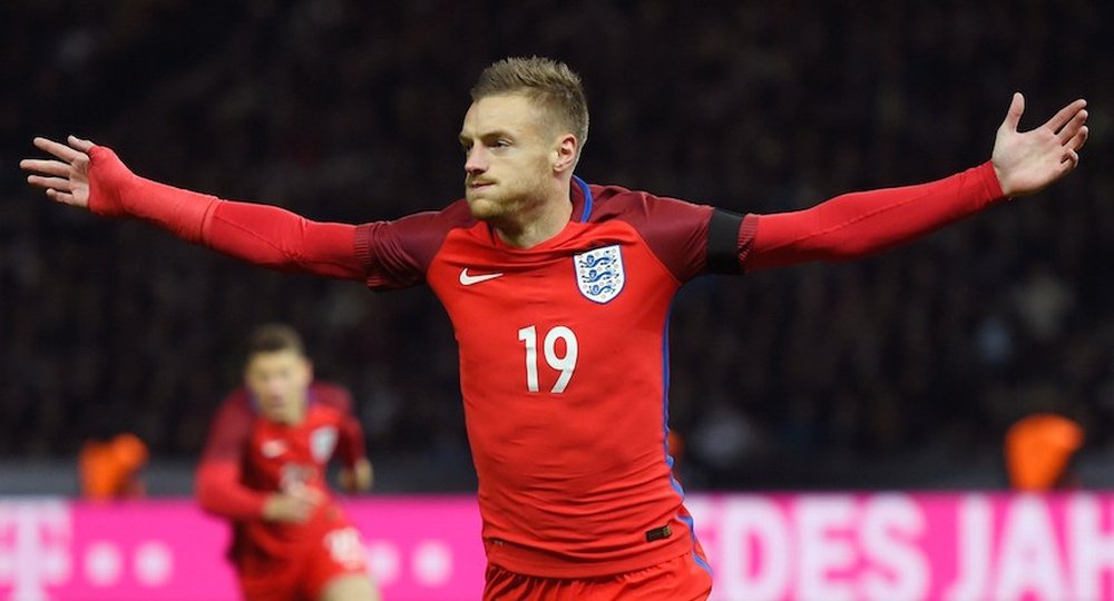 Jamie Vardy, delantero internacional inglés, celebrando su tanto con Inglaterra ante Alemania. Youtube