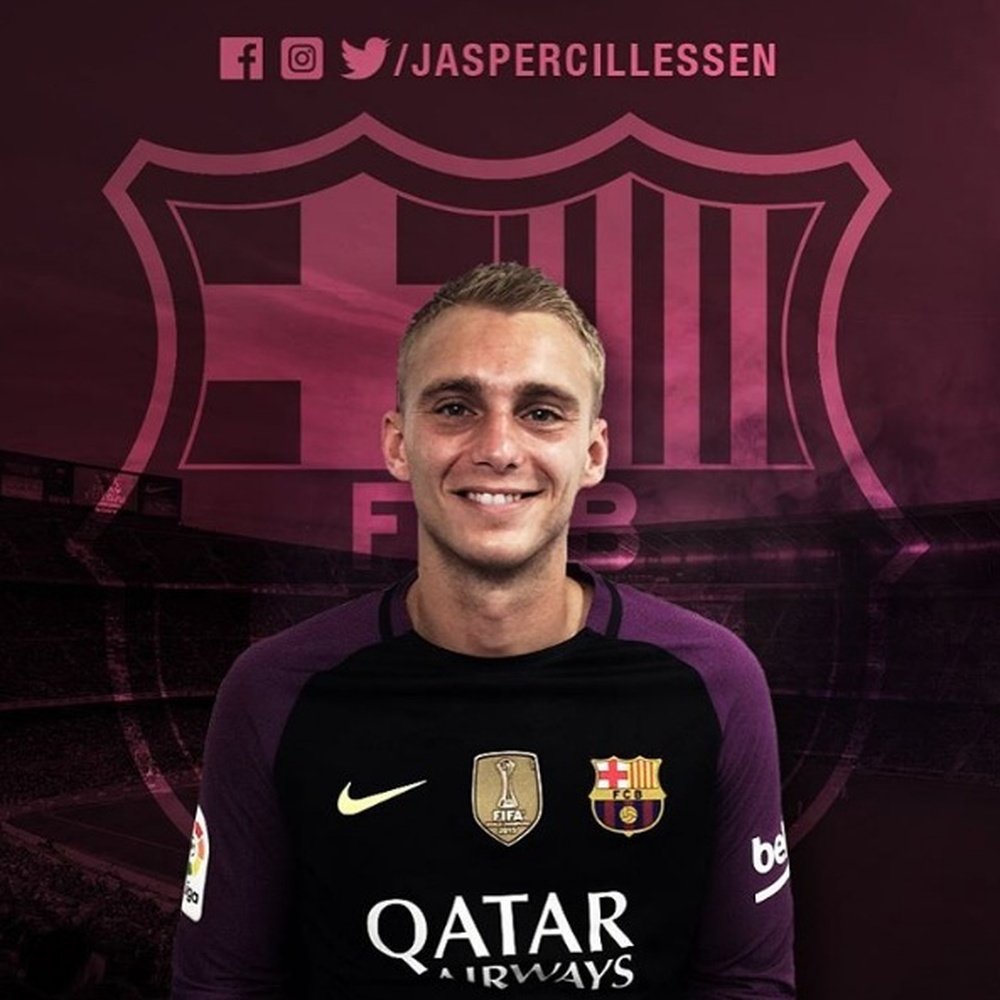 Jasper Cillessen, posando con la camiseta del Barcelona. Instagram