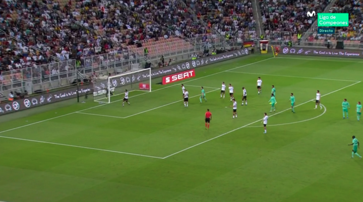 Le corner rentrant de Toni Kroos qui ouvre le score face à Valence !