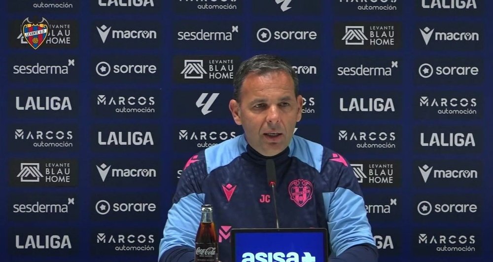 Javi Calleja entiende que el Tenerife no se lo pondrá fácil. YouTube/UDLevante