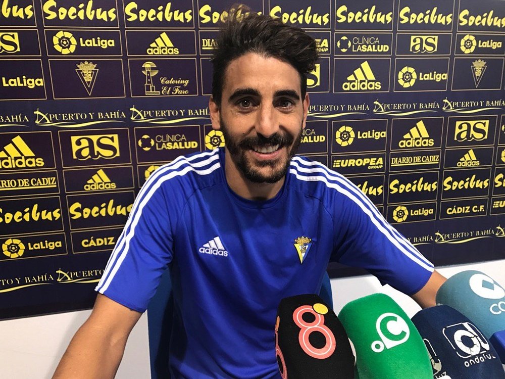 Javier Carpio renovó su contrato hasta junio de 2019. CádizCF