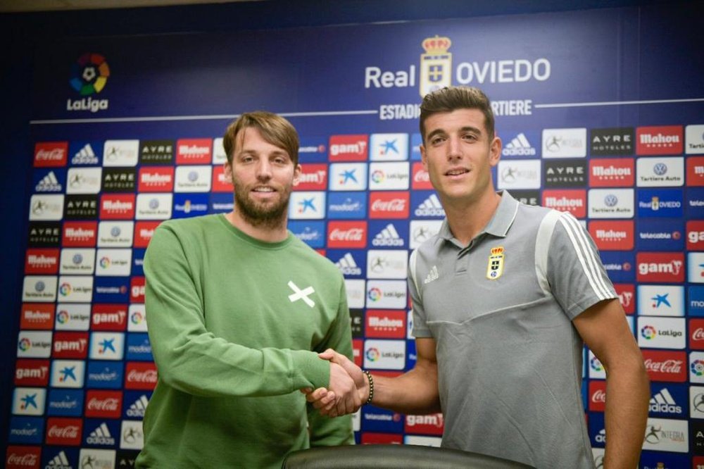 Javi Fernández rechazó ofertas para ir al Oviedo. RealOviedo