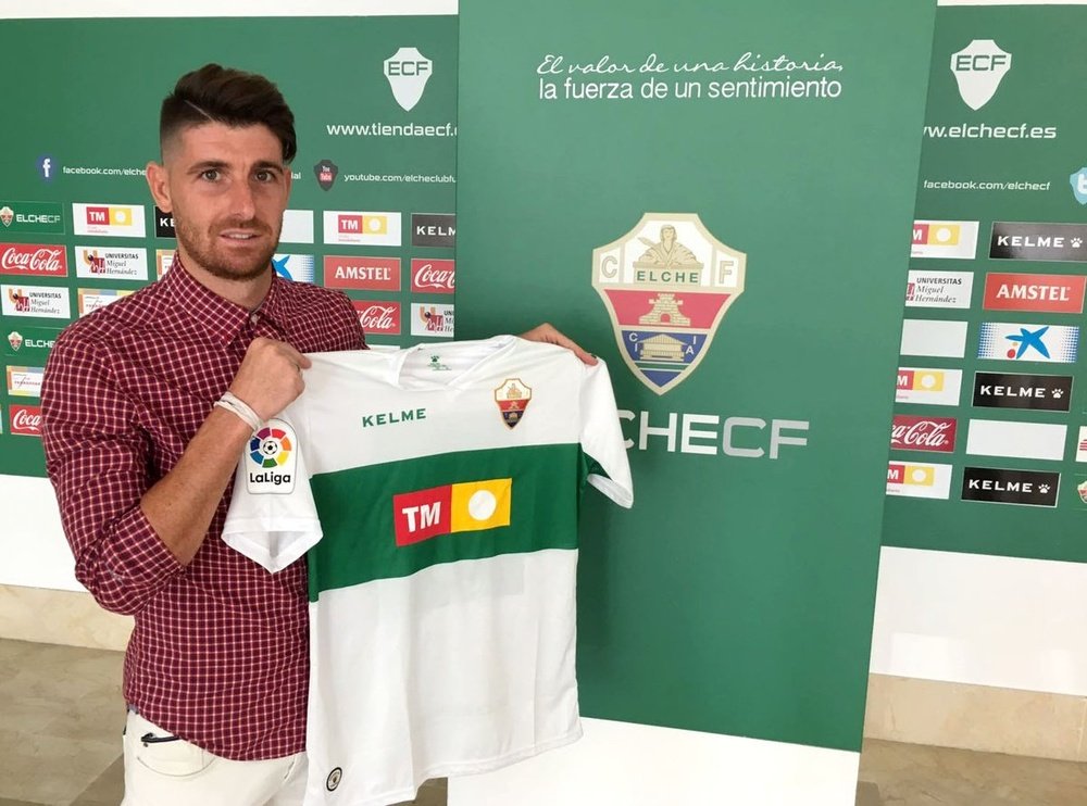 Javi Flores sueña con el regreso del Elche a la élite del fútbol español. ElcheCF