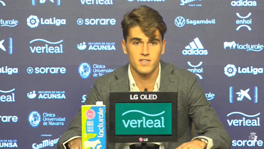 Javi Martínez renovó hasta 2026, con una cláusula de 25 millones de euros. Twitter/CAOsasuna