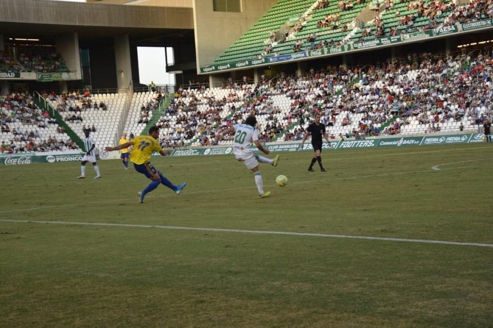 El Córdoba logró la victoria sobre la bocina. CádizCF