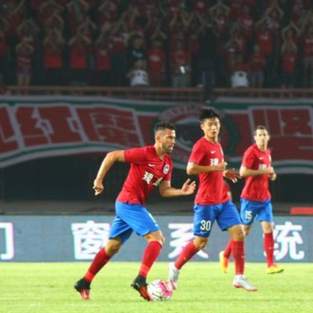 Patiño ha renovado en la Liga China. Twitter/@JaviPati9