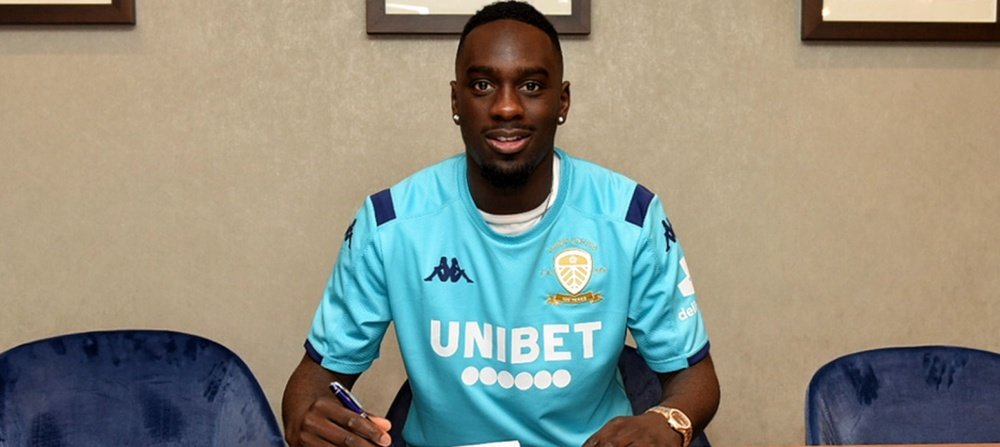 Jean-Kévin Augustin rejoint Leeds. LeedsUnited