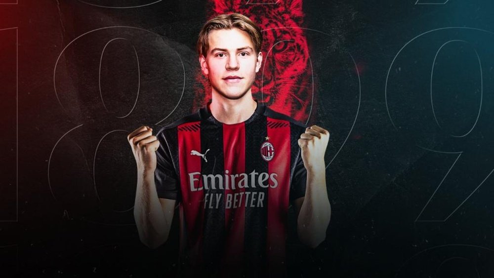 Jens Petter Hauge, nuevo jugador del AC Milan. ACMilan