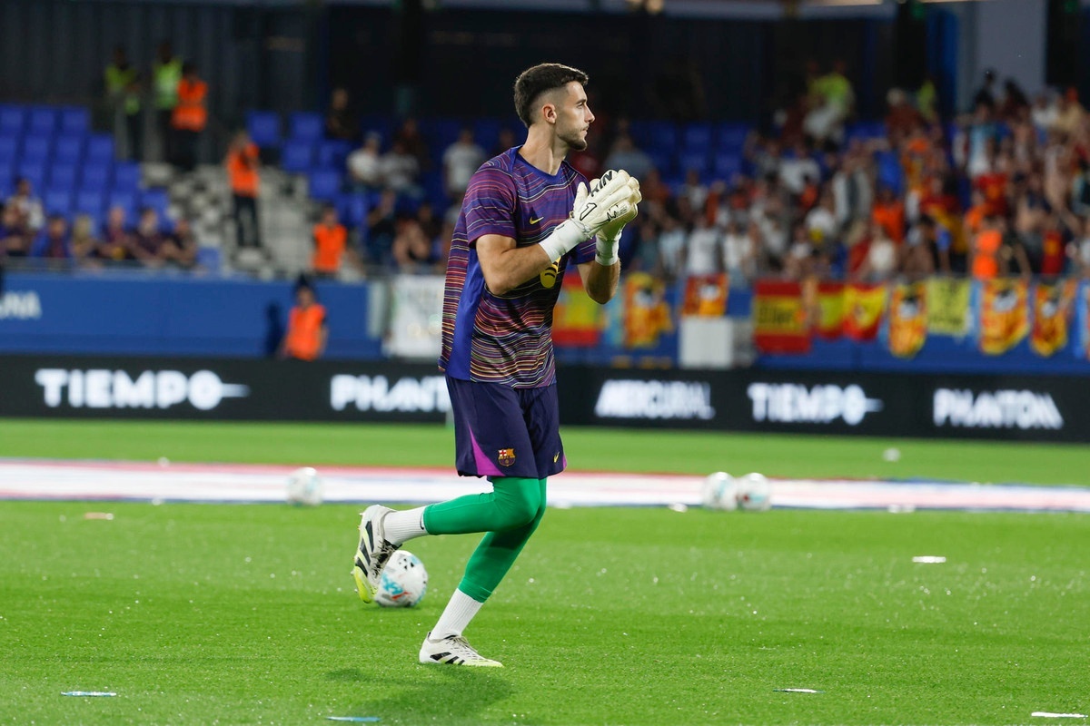 Joan García aborda regresso de Messi ao Barcelona: Improvável