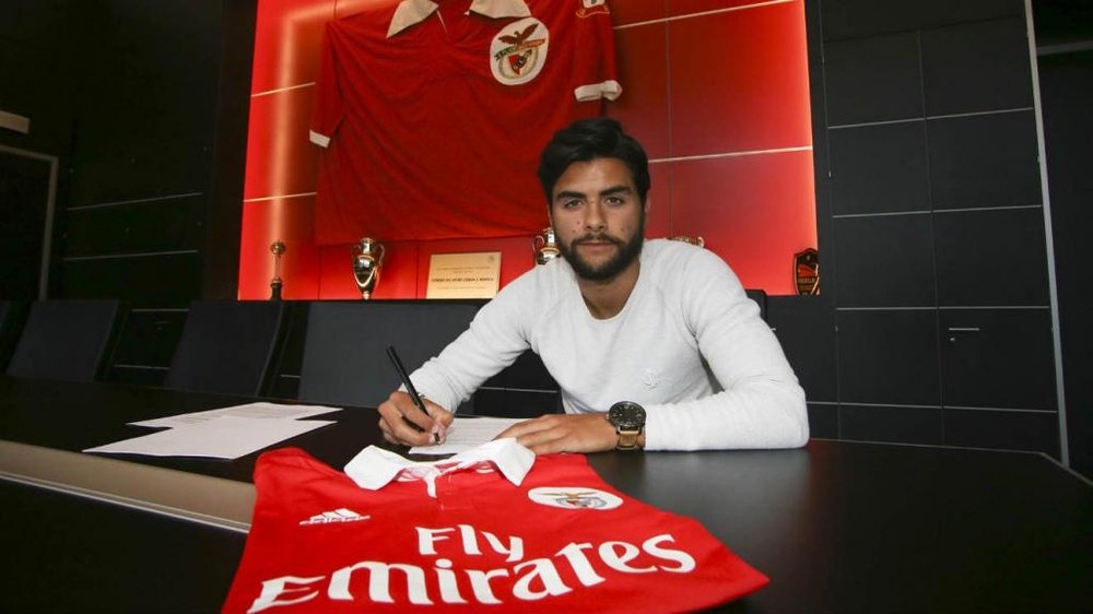 Amaraya est un nouveau joueur de Benfica. SLBenfica
