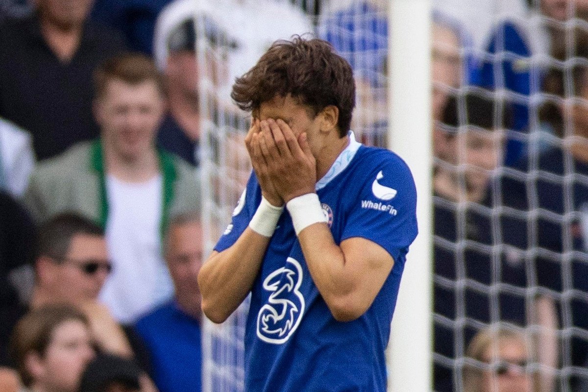 O Chelsea decidiu deixar de fora do Mundial de Clubes da FIFA os jogadores João Félix, Raheem Sterling, Djordje Petrovic e Axel Disasi.