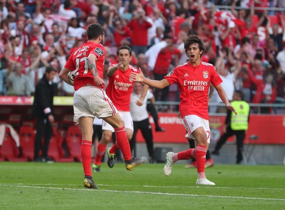 Atlético de Madrid quer João Félix para o lugar de Griezmann. Twitter/SLBenfica.