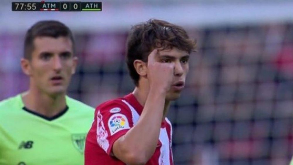 Joao Félix mécontent de la décision de l'arbitre. Capture d'écran/MovistarLaLiga