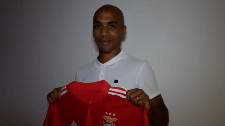 A day after becoming a free agent, Joao Mario moves to Benfica