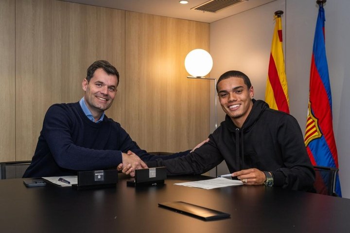 OFFICIAL: Barcelona sign Joao Mendes, Ronaldinho's son