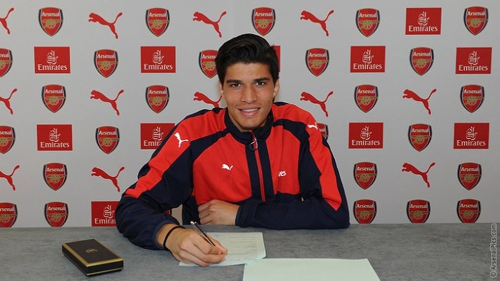 Joao Virginia firma con el Arsenal su primer contrato profesional. Arsenal
