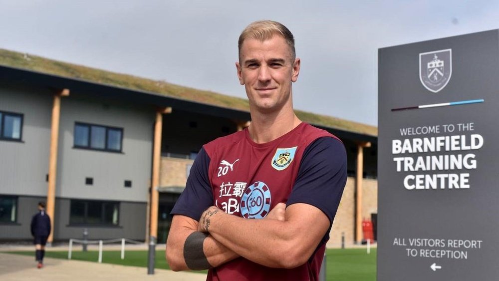 Hart has signed a two-year deal with the 'Clarets'. Twitter/BurnleyOfficial