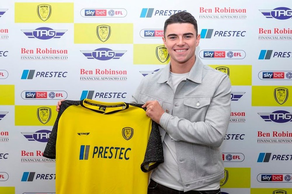 Burton Albion dá oportunidade a Joe Powell. BurtonAlbion