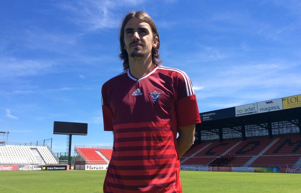 Jon Aurtenetxe y el CD Mirandés han alcanzado un acuerdo por su fichaje. CDMirandés