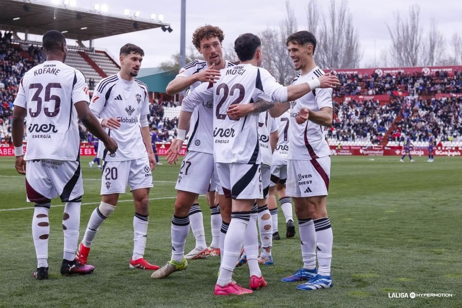 Jon Morcillo mete en un aprieto al Málaga. LaLiga