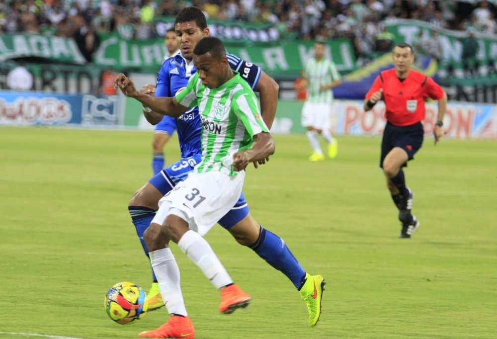 El jugador colombiano cambia de aires y viaja a Brasil. AtlNacional