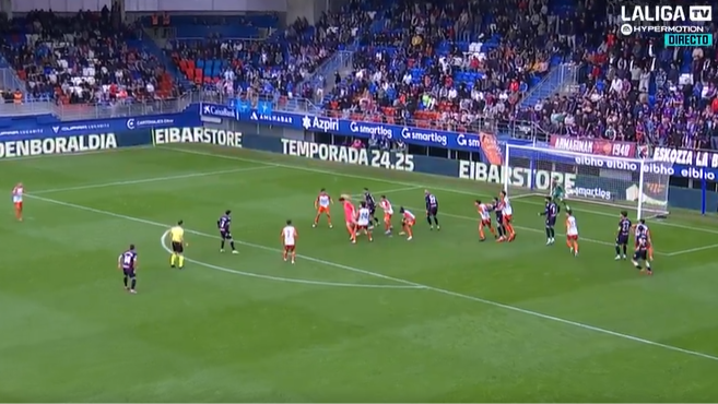 ¡El portero del Eibar empató en el 95'!