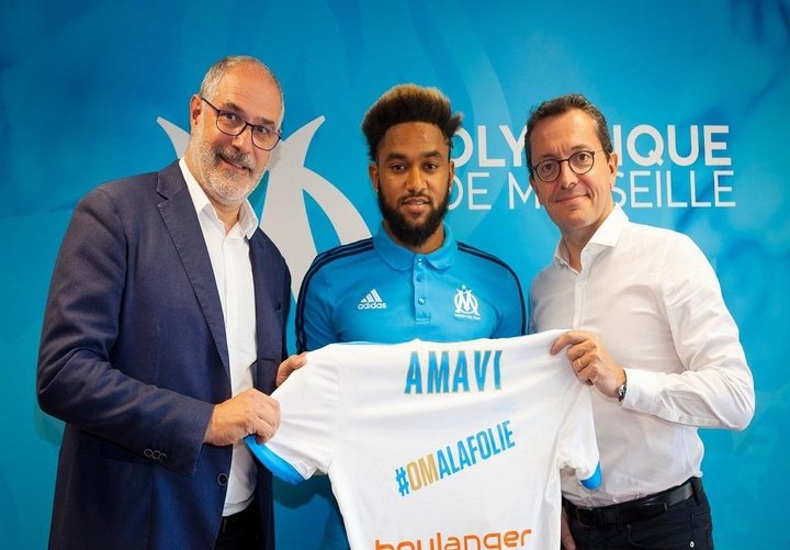 OFICIAL: Amavi no Marseille, por empréstimo do Aston Villa