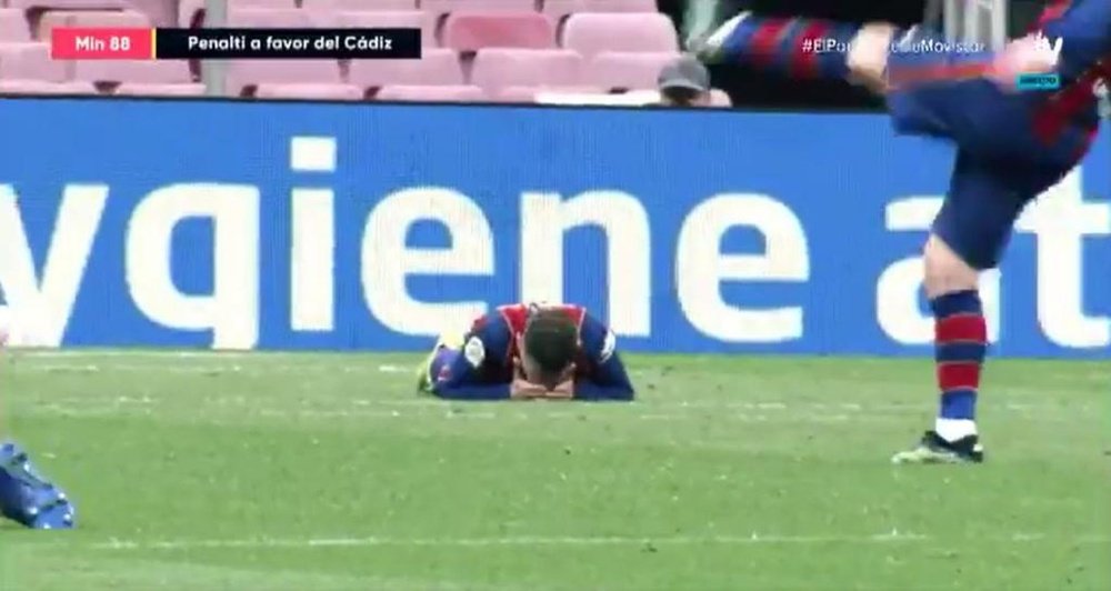 La reacción de Jordi Alba en el penalti de Lenglet que resume al barcelonismo. Captura/Vamos