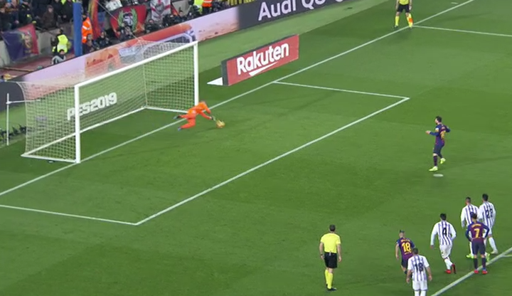 Messi se reencontra com o último goleiro a defender um pênalti seu