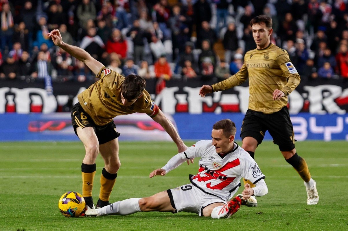 Llegan los goles, se quedan las penas
