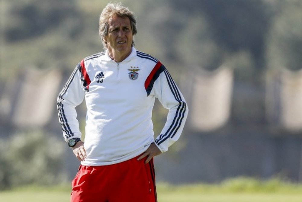 Jorge Jesús, actual entrenador del Sporting de Lisboa, dirigiendo un entrenamiento cuando ocupaba el banquillo del Benfica. SLBenfica