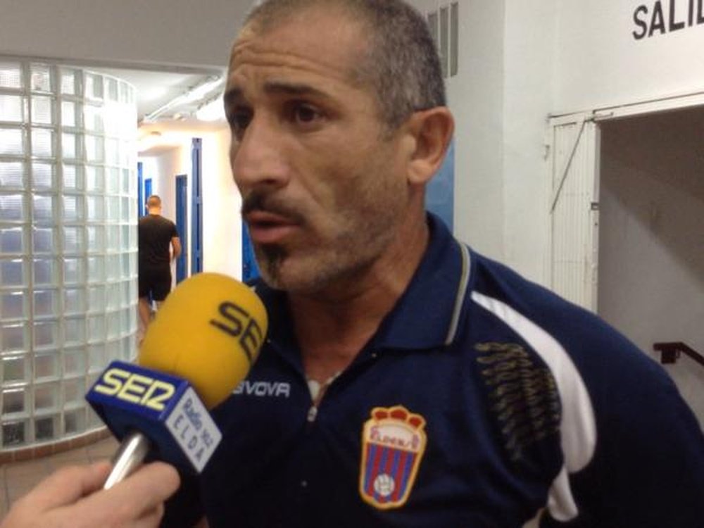 José Emilio Riquelme Galiana, entrenador del Eldense. Twitter