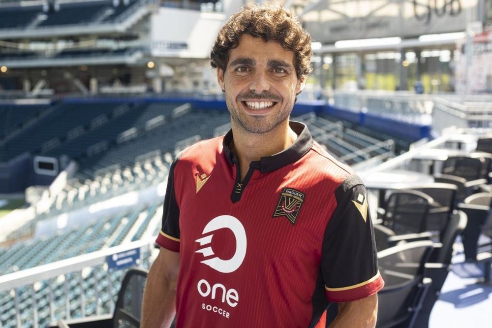 José Galán fue presentado por su nuevo club. Twitter/ValourFootball
