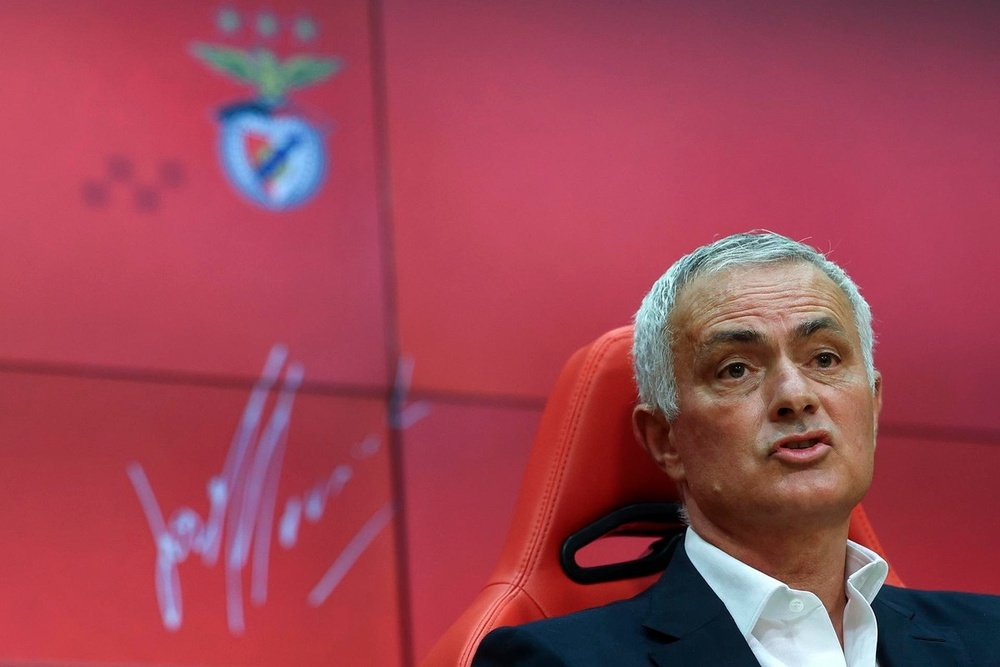 Mourinho a été présenté comme entraîneur de Benfica. EFE