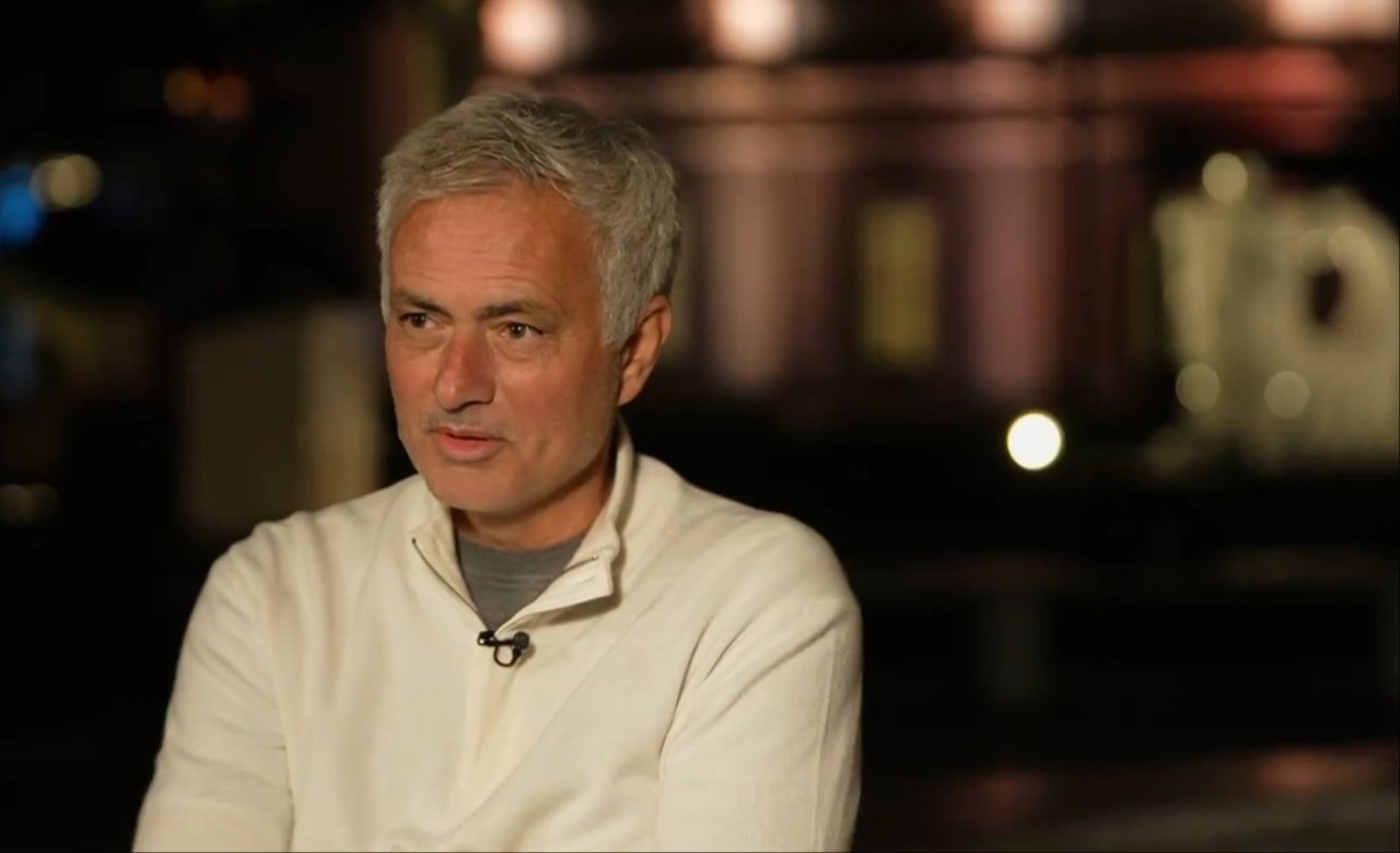 Mourinho reflexionó sobre su carrera en la televisión británica. Captura/SkySports