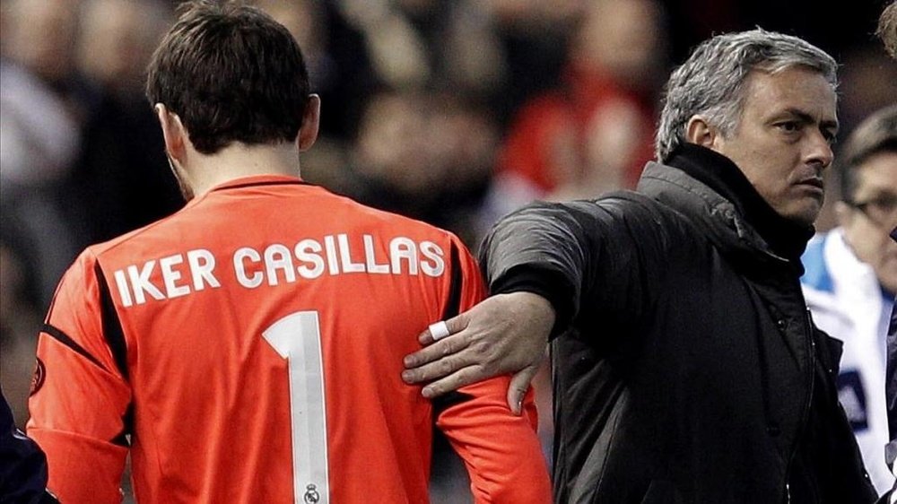 Mourinho veta preguntas sobre Casillas. EFE/Archivo