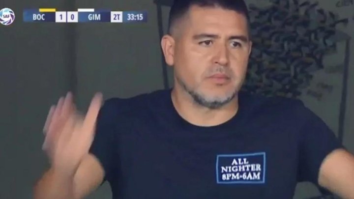 Riquelme y Russo, locos tras el gol de Tévez