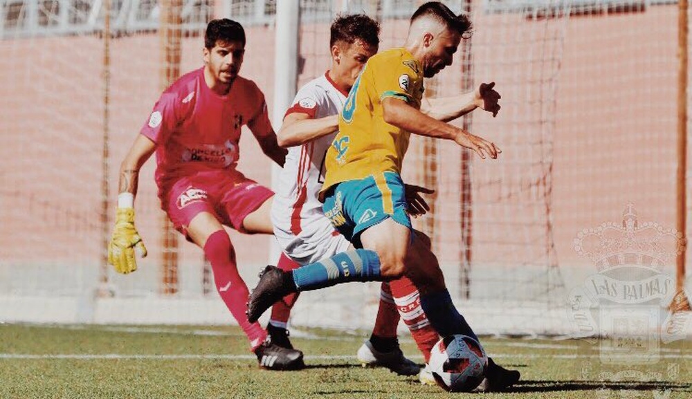Dos jugadas de estrategia salvaron al filial amarillo. LasPalmasAtlético