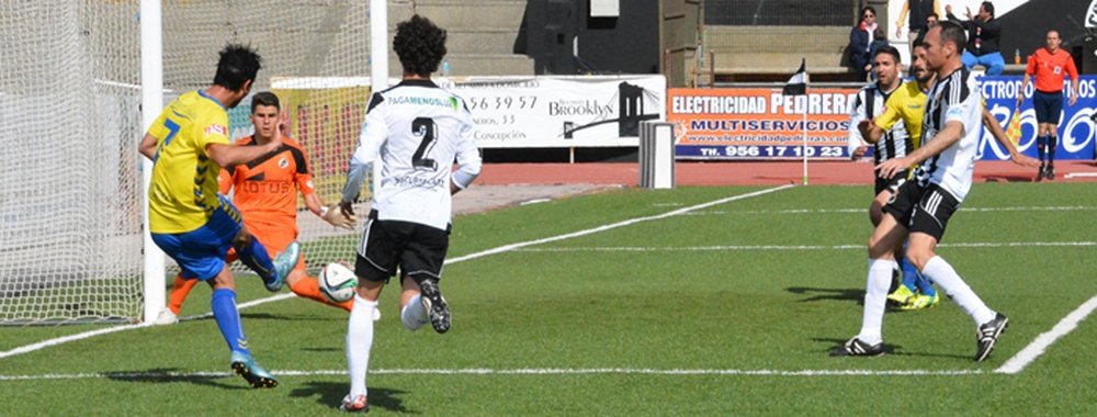 El Cádiz, con la derrota ante la Balona, se sitúa en la cuarta posición. CadizCF