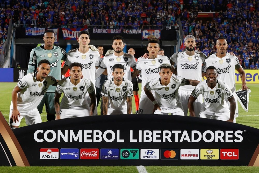 Botafogo tenta superar a má fase contra Carabobo. EFE