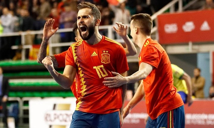 Marc Tolrá y Finlandia mandan a España a la Ronda Élite