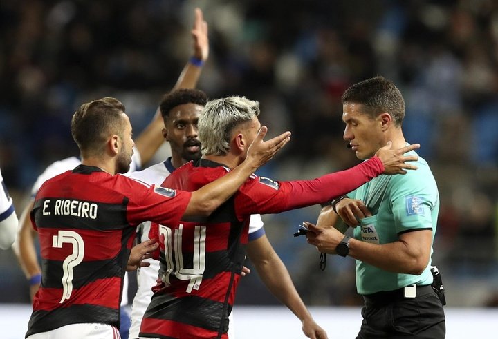 Flamengo se come una sandunga del Al Hilal