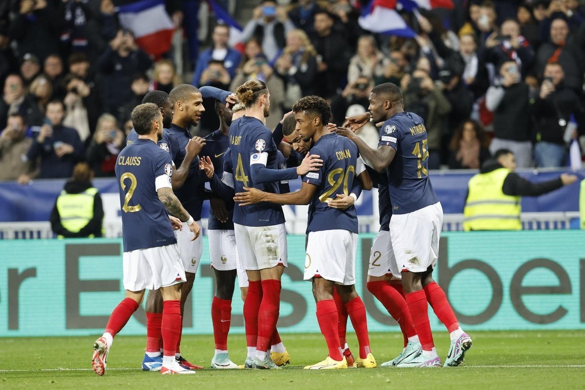 Mbappe is among the players in France's squad. EFE