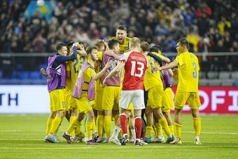 Un succès historique. Le Kazakhstan s'est imposé 3-2 à domicile face au Danemark, dans le cadre des qualifications à l'Euro-2024.