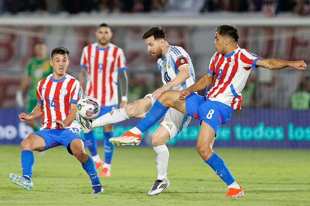 Paraguai confirma bom momento e derrota a Argentina. EFE
